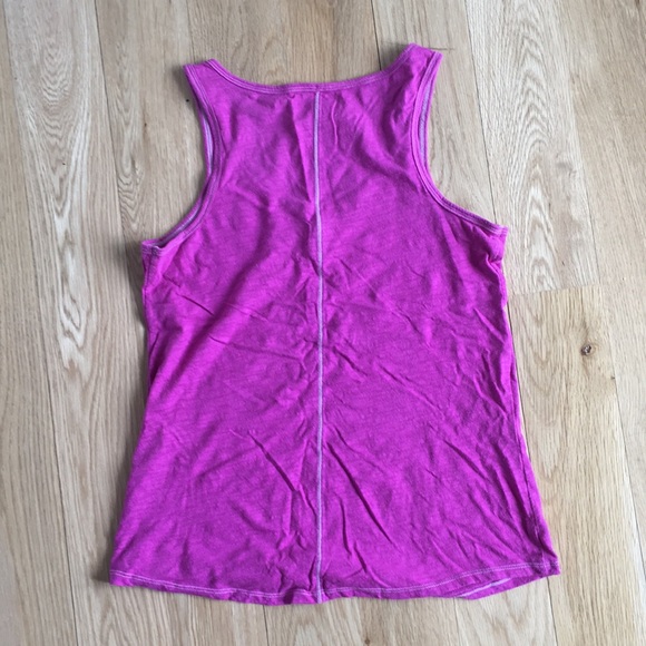 Workout tank - Picture 2 of 3